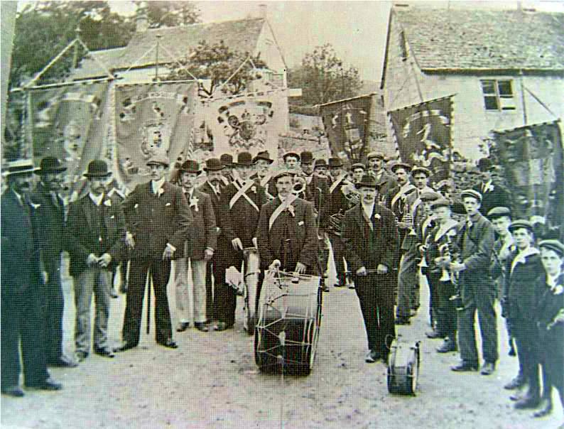 Band at The Cross